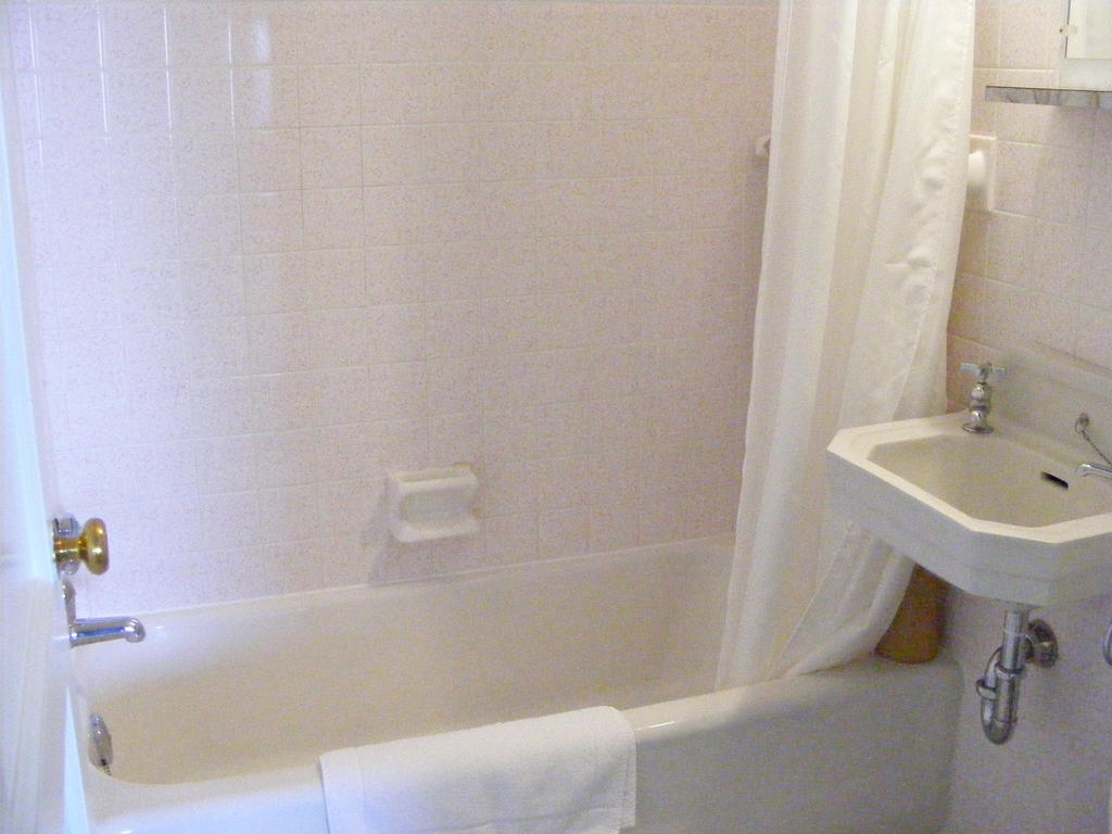 Hotel Motel Bon Accueil Riviere-la-Madeleine Room photo